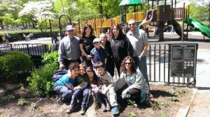 In June 2014, Hebrew School children and the Synagogue Community performed a Mitzvah at Alley Pond Park.